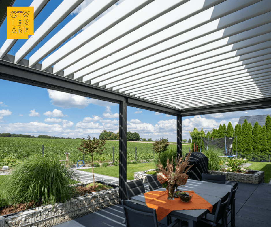 Aluminium pergola with white slats